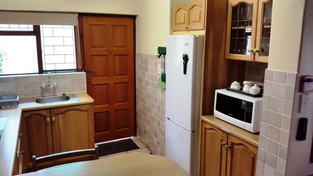 Eikepark Self Catering Appartement Stellenbosch Buitenkant foto