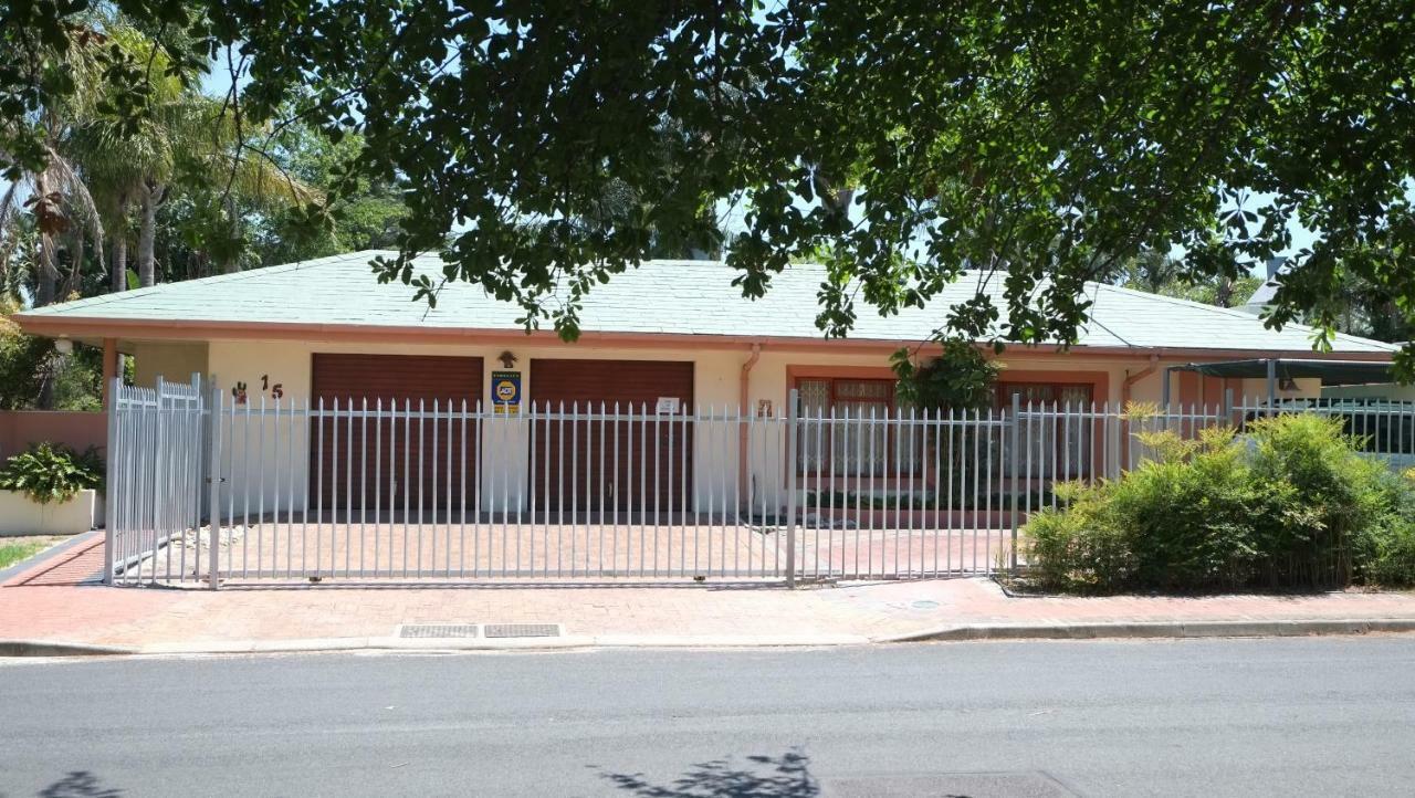 Eikepark Self Catering Appartement Stellenbosch Buitenkant foto