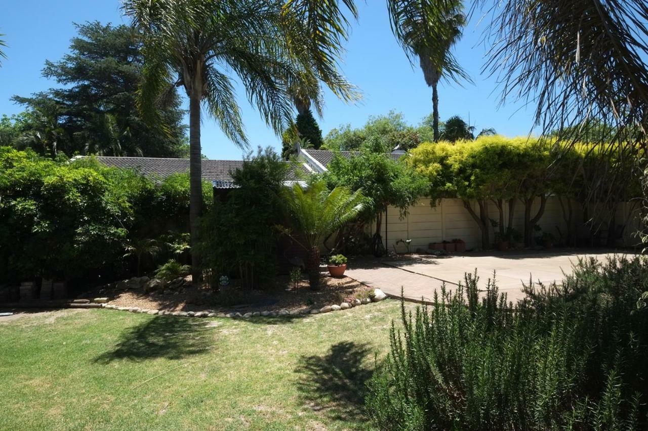 Eikepark Self Catering Appartement Stellenbosch Buitenkant foto